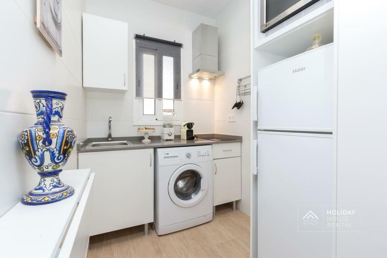 S12 - Beach Front Apartment --Free Wifi- Salou Bagian luar foto