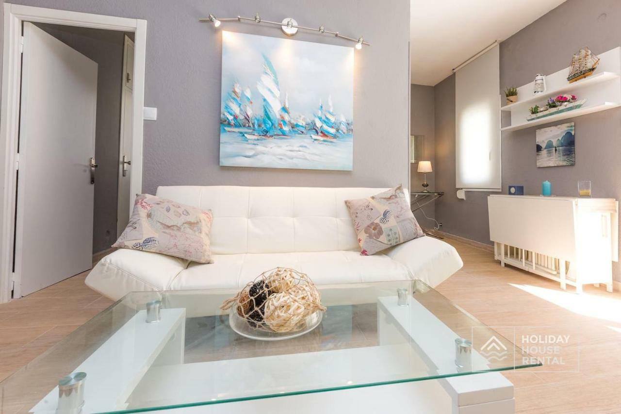 S12 - Beach Front Apartment --Free Wifi- Salou Bagian luar foto